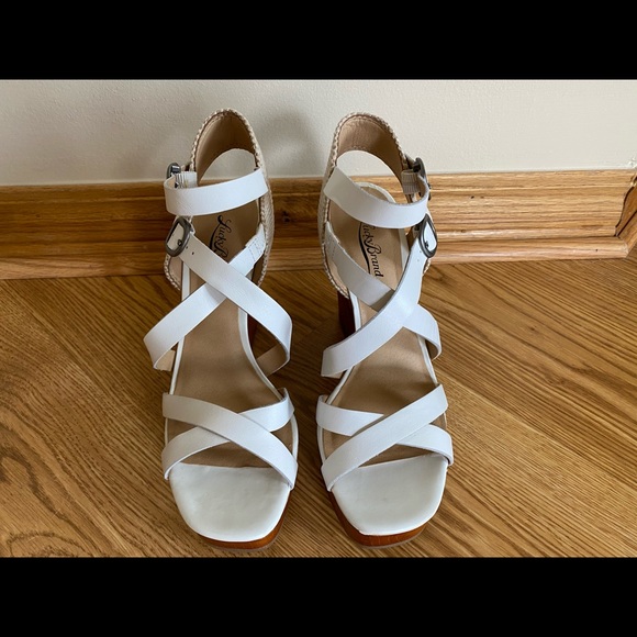 Women’s Lucky Brand Lahoya Platform Wedge - Picture 4 of 10